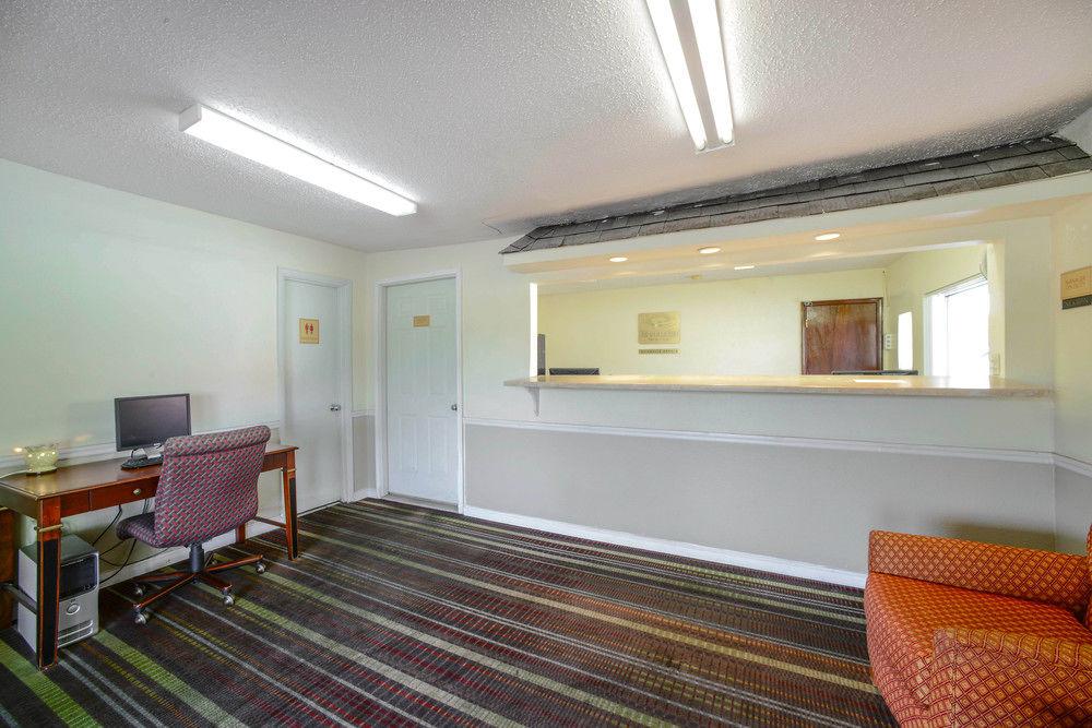 Econo Lodge Inn & Suites 카번데일 외부 사진