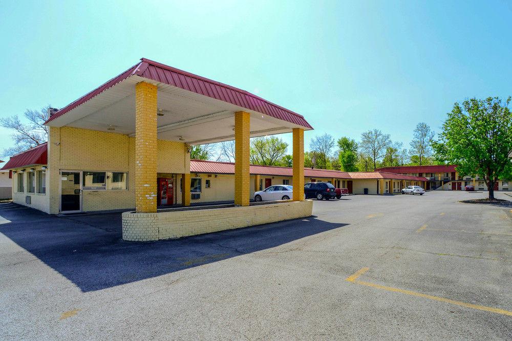 Econo Lodge Inn & Suites 카번데일 외부 사진