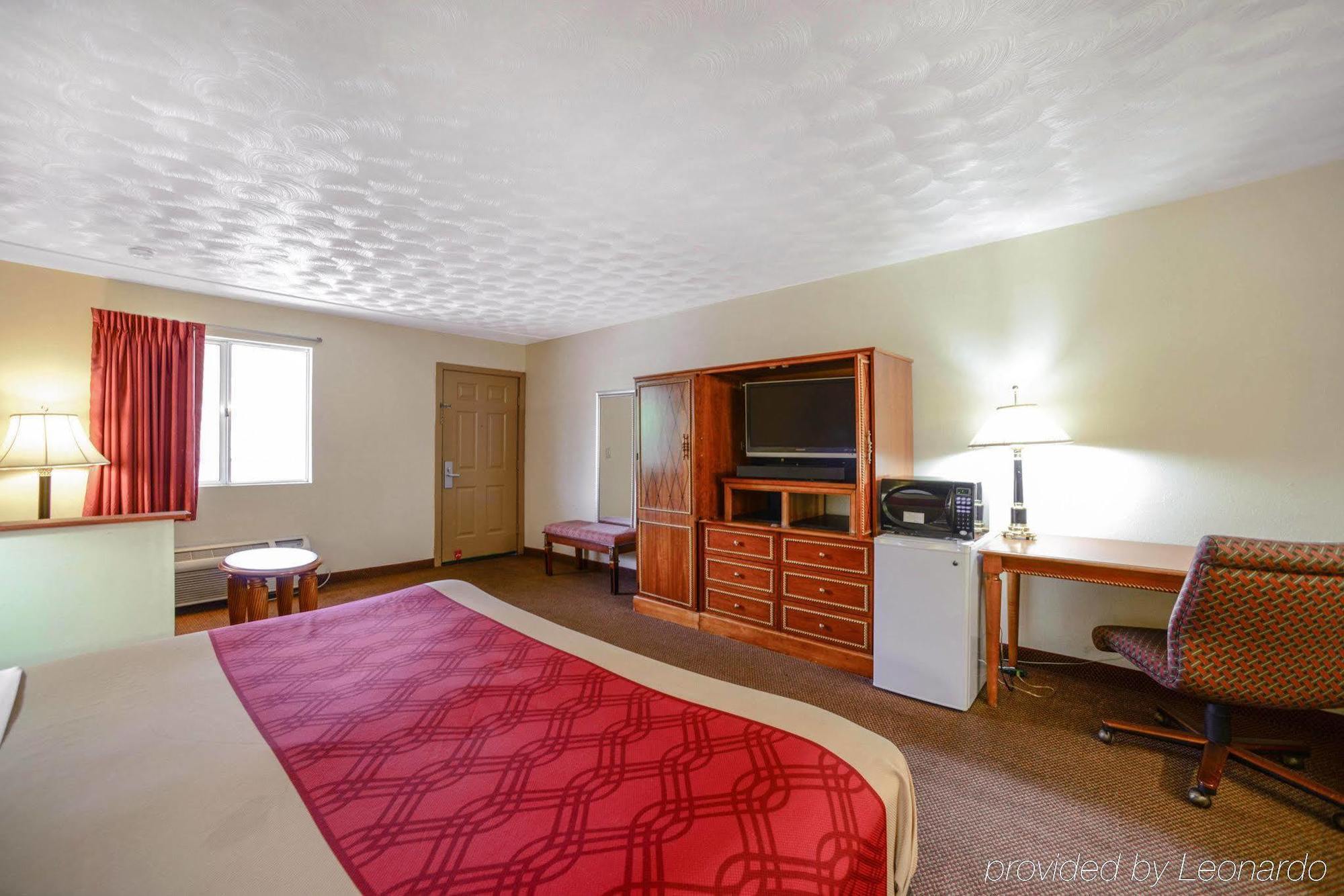 Econo Lodge Inn & Suites 카번데일 외부 사진
