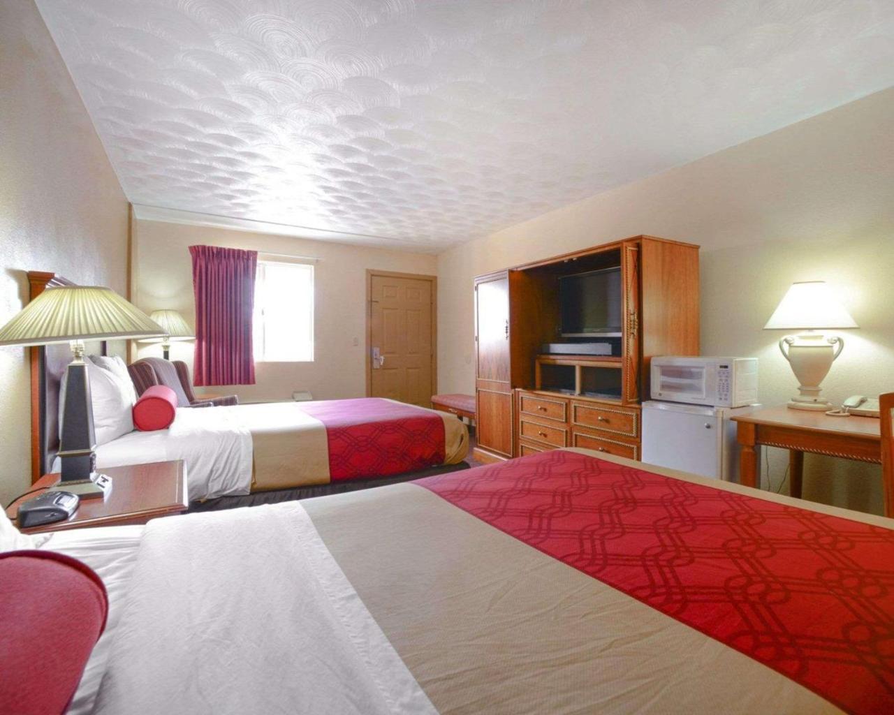 Econo Lodge Inn & Suites 카번데일 외부 사진
